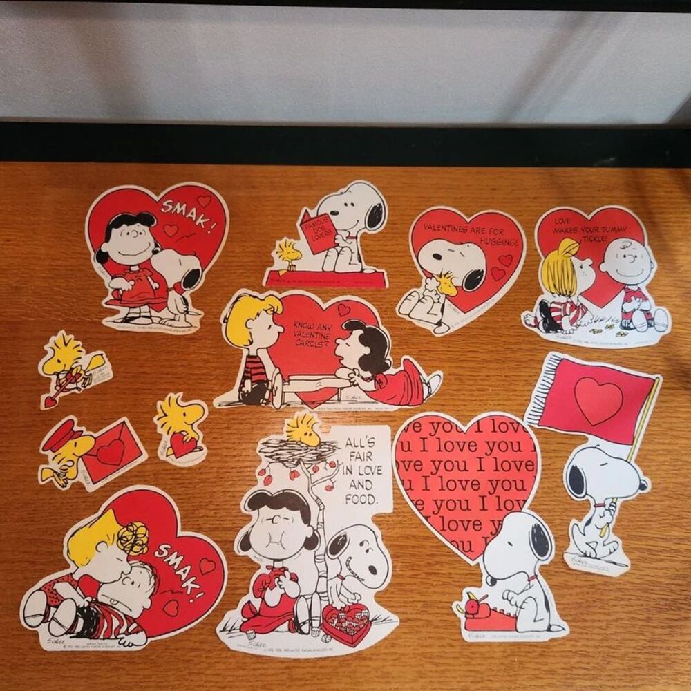 Vintage Charlie Brown Valentine's Decorations
